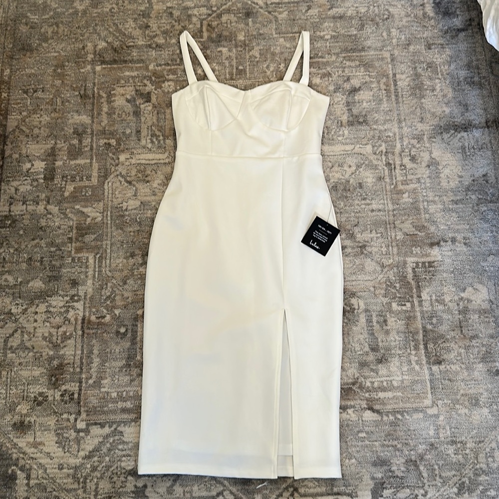 White Lulu’s midi dress
